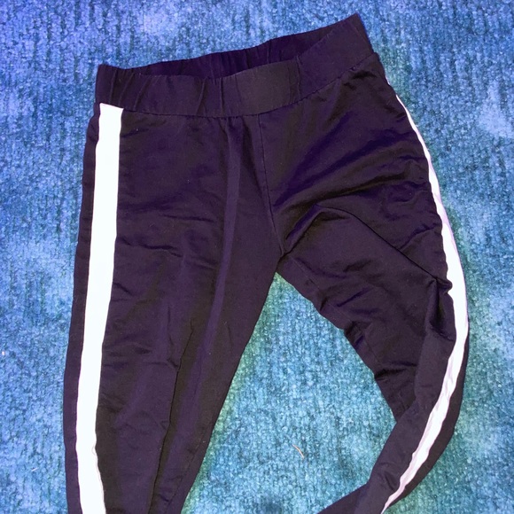 black leggings with white stripe - Picture 2 of 2